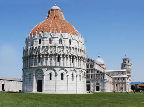 Das Baptisterium des heiligen Johannes in Pisa foto