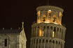 Der Schiefe Turm Von Pisa In Der Nacht