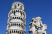Statue Und Der Schiefe Turm Von Pisa