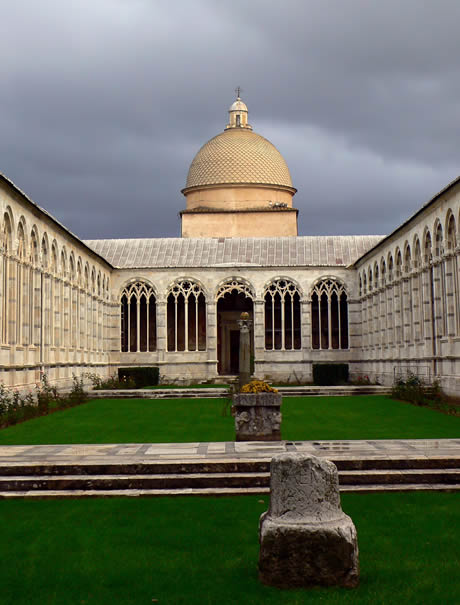 Cimitirul monumental Camposanto din Pisa foto